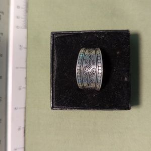 Sterling silver ring with delicate heart designs